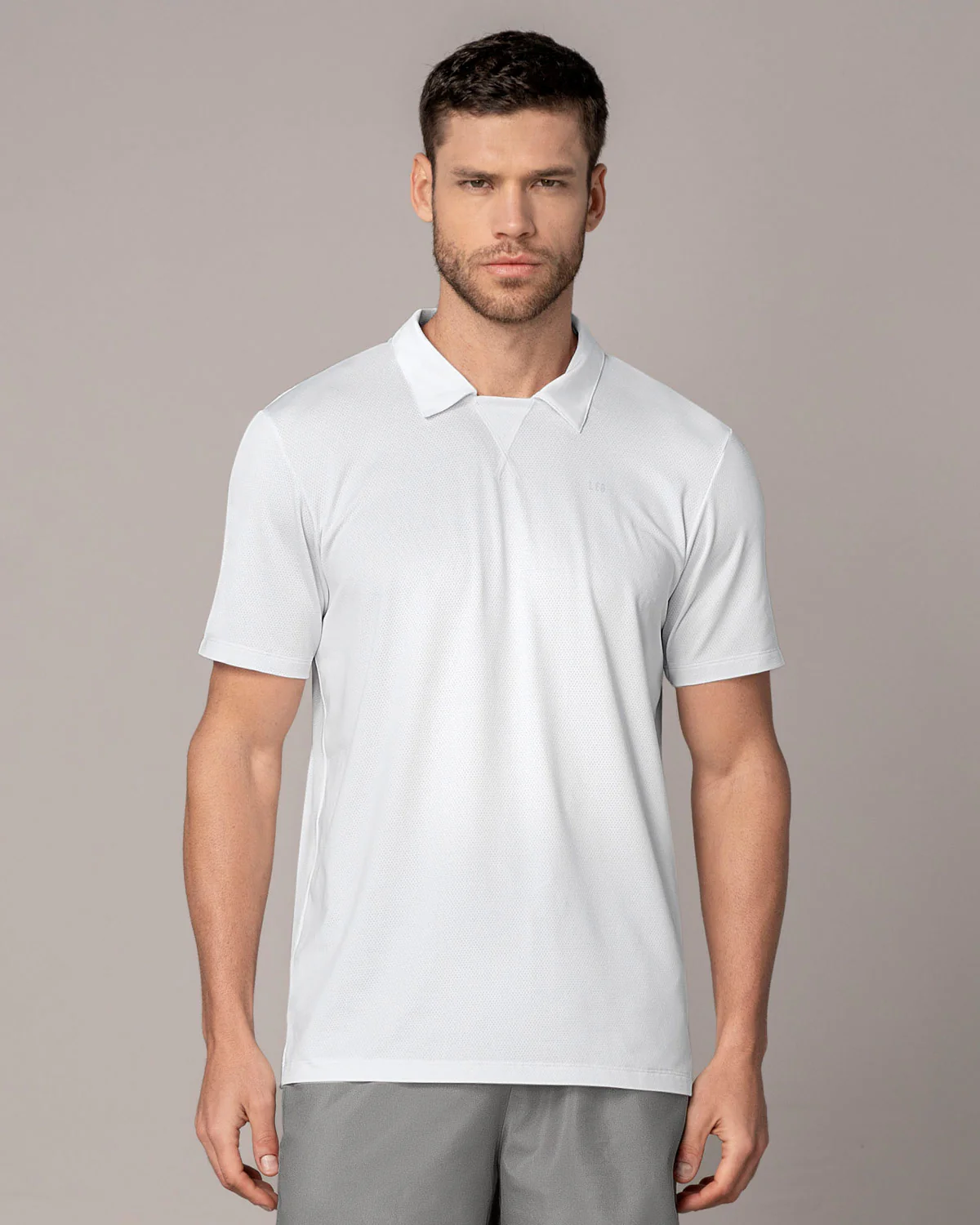 Camiseta deportiva transpirable con cuello tipo polo - Imagen 5