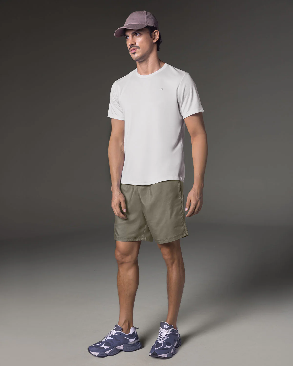 Pantaloneta deportiva con bolsillos funcionales - Imagen 3